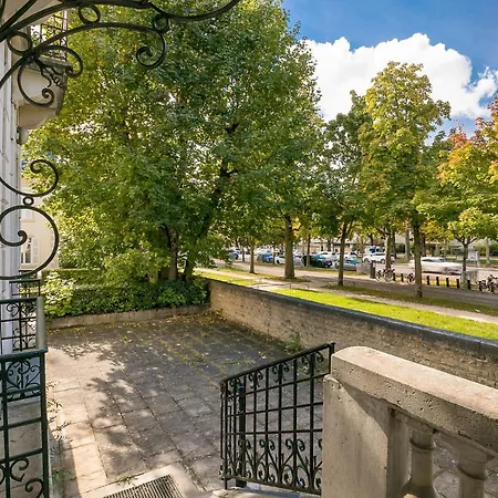Appartement Le Cours Du Parc, Au Coeur Des Allees De Dijon